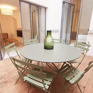  Apartment Charles V France