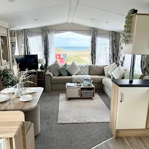  Holiday home Season United Kingdom